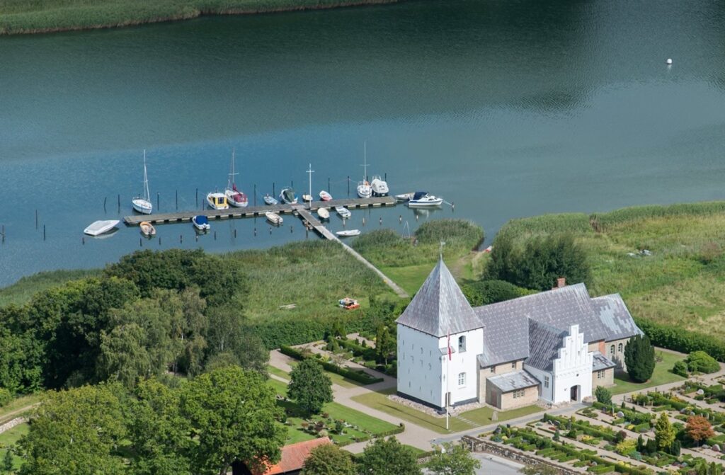 Starup Sogn Bådelaug, smut beliggende ved Starup Kirke